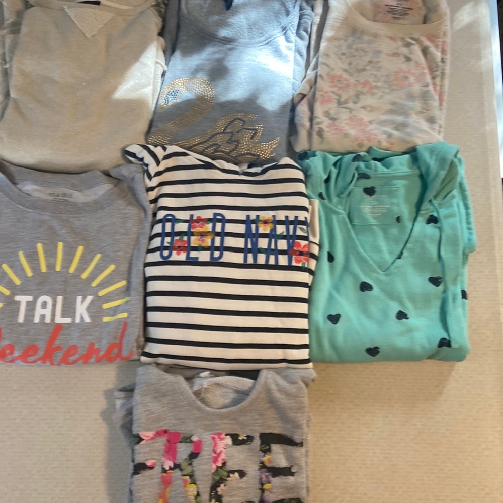 7 xl women’s sweatshirts good condition.